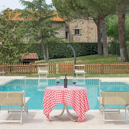 Vernazzano Basso Sleeps 4 T241010 Appartement Tuoro sul Trasimeno