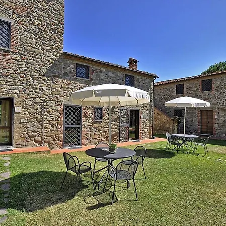 Vernazzano Basso Sleeps 4 T241010 Апартаменты