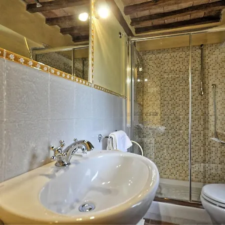 Апартаменты Vernazzano Basso Sleeps 4 T241010 Туоро-суль-Тразимено